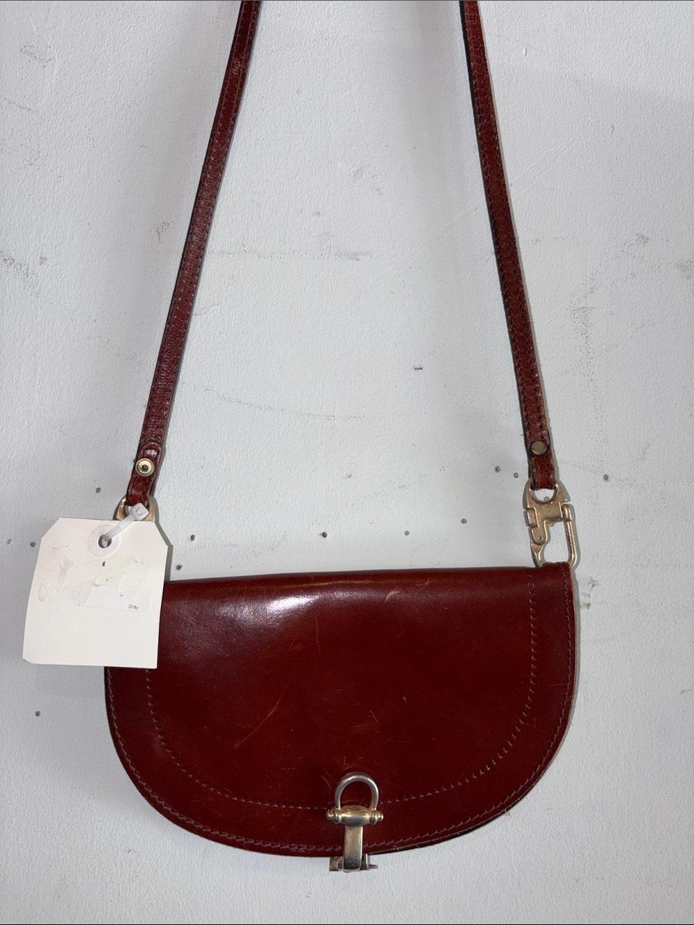 Women's Saddle Crossbody Bag in Deep Burgundy caramel  1970’s perfect condition